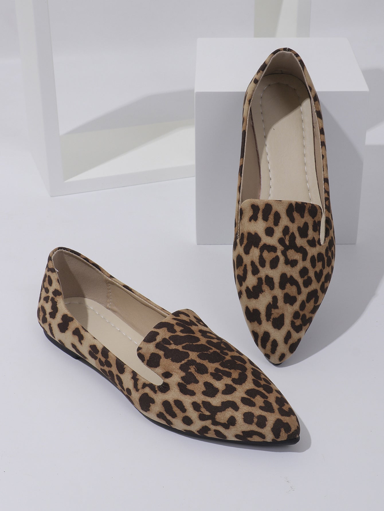 Leopard Print Shallow Mouth Pointed Flat Casual Shoes